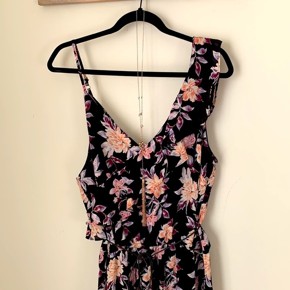 Summery floral Romper - Picture 2 of 8